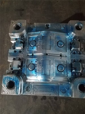 东莞摩托车图片 镜头背后的模具制造匠心